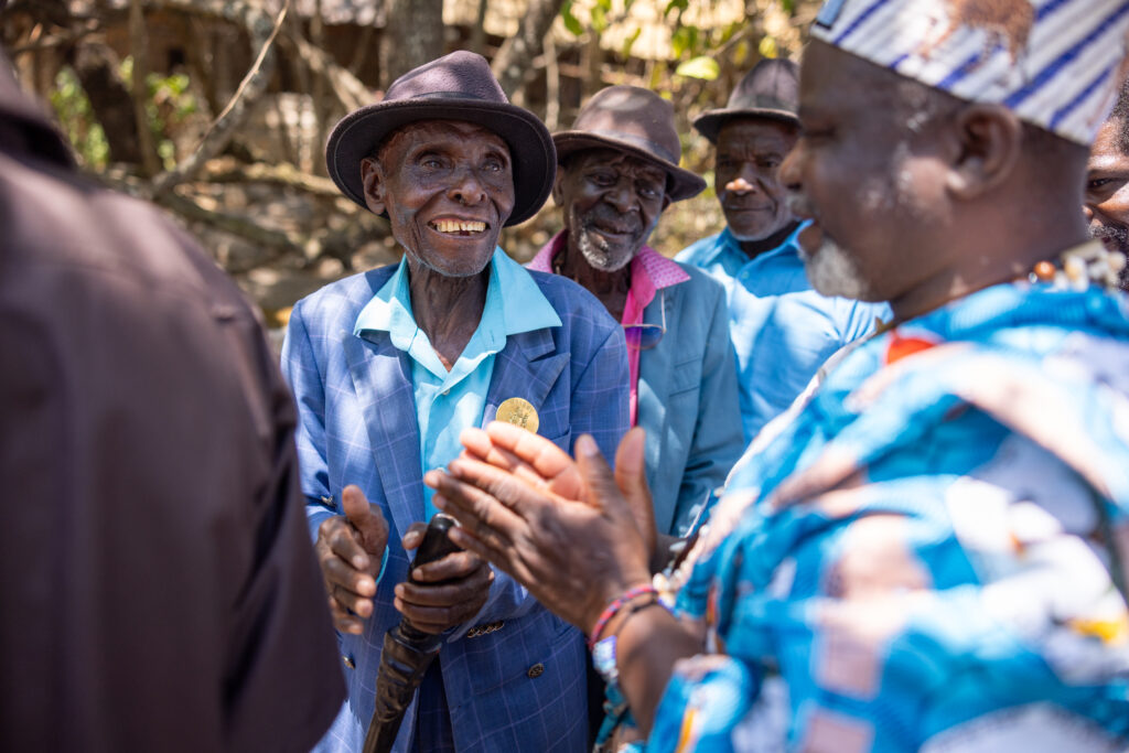Chief Atawé Akôyi A. Oussou Lio from Benin with one of the community’s Headmen in Zimbabwe, by Simon de Swardt